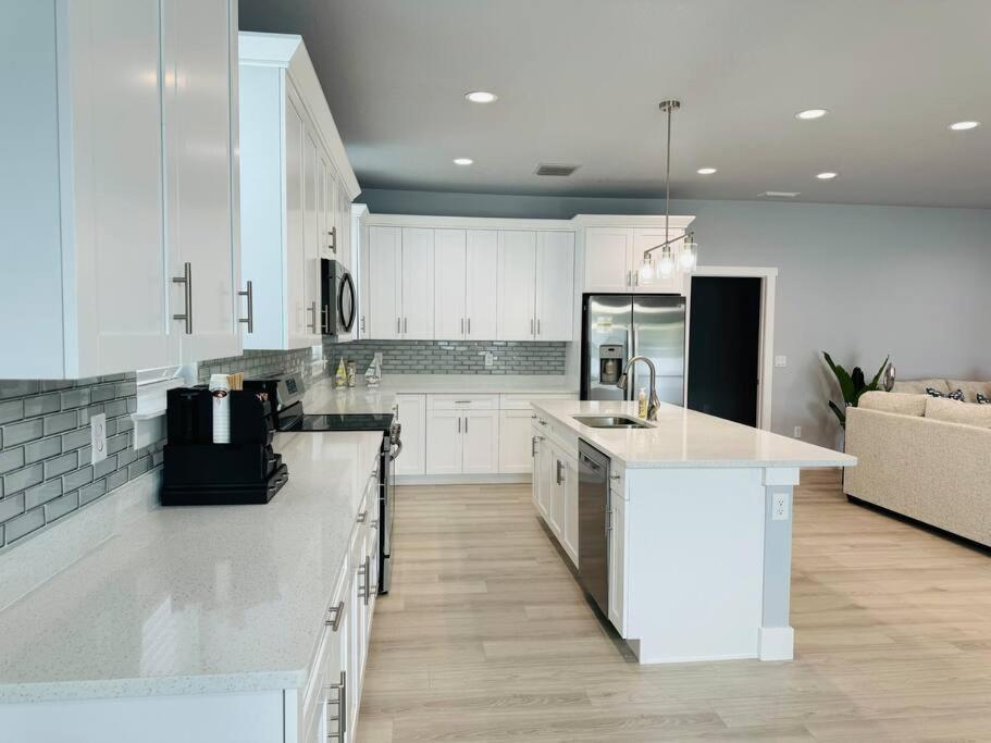 Вилла Brand New Tampa Oasis With Private Jacuzzi Retreat Лутц Экстерьер фото