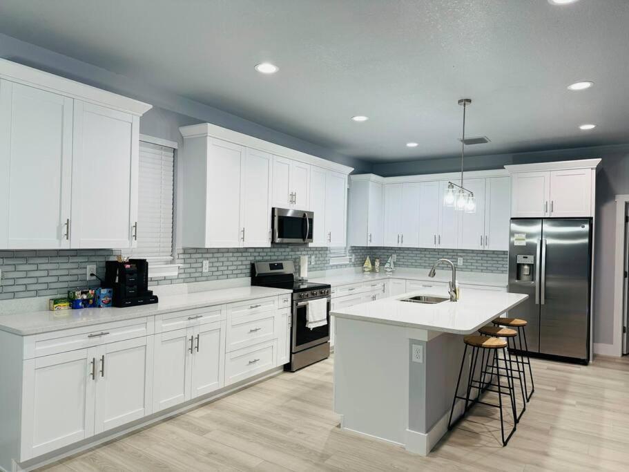 Вилла Brand New Tampa Oasis With Private Jacuzzi Retreat Лутц Экстерьер фото
