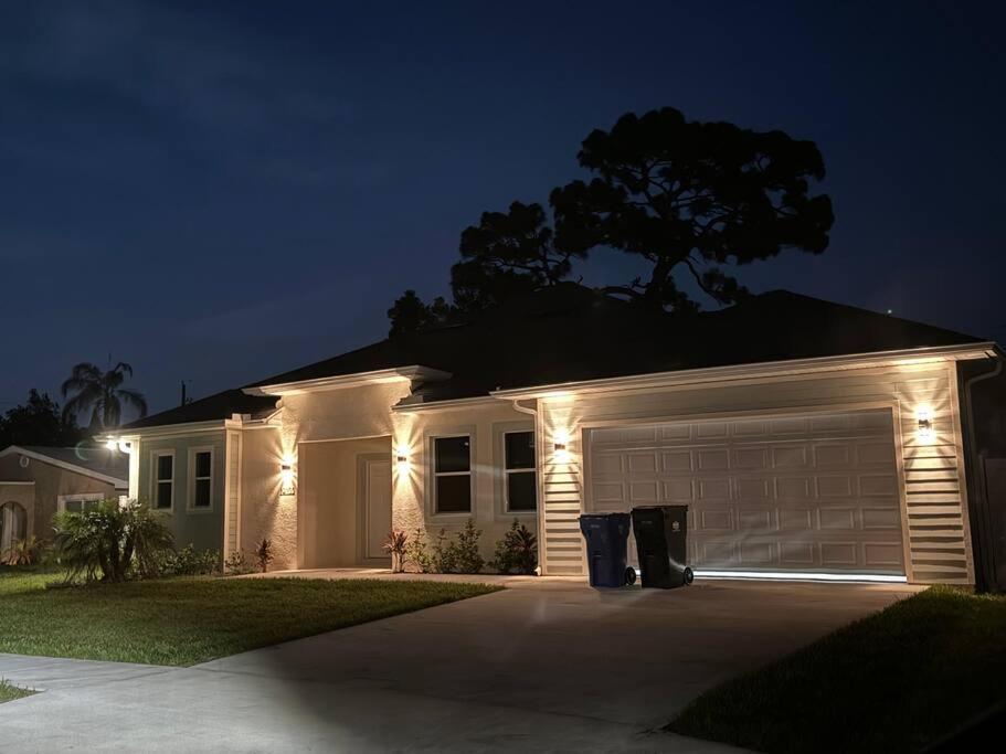 Вилла Brand New Tampa Oasis With Private Jacuzzi Retreat Лутц Экстерьер фото