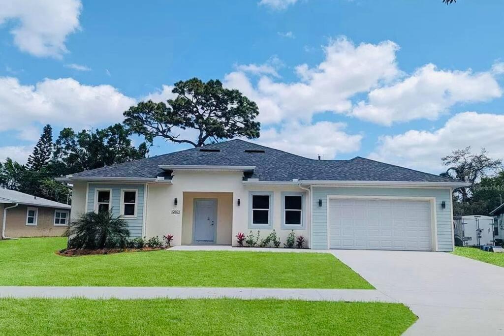Вилла Brand New Tampa Oasis With Private Jacuzzi Retreat Лутц Экстерьер фото