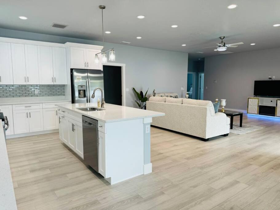 Вилла Brand New Tampa Oasis With Private Jacuzzi Retreat Лутц Экстерьер фото